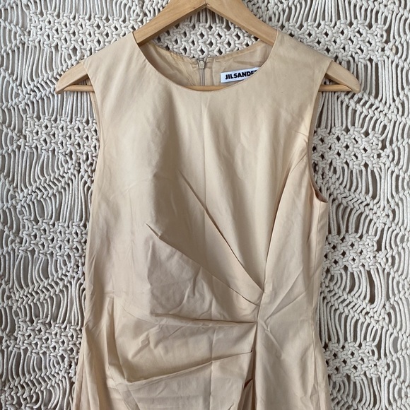 Jil Sander Designer midi dress in a eggshell cream color, fitted cockta… - Picture 3 of 14